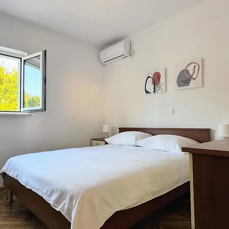 Indigo ツァヴタット